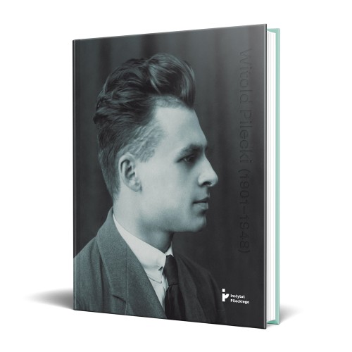 mockup album W_Pilecki stojacy 1000x1000pix.jpg